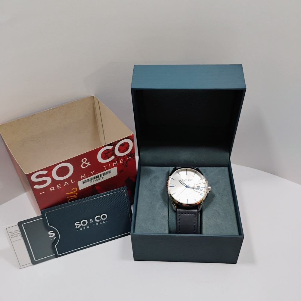 So & Co New York Madison Men's Watch 5594 Silver Tone Case  Blue Leather 44mm